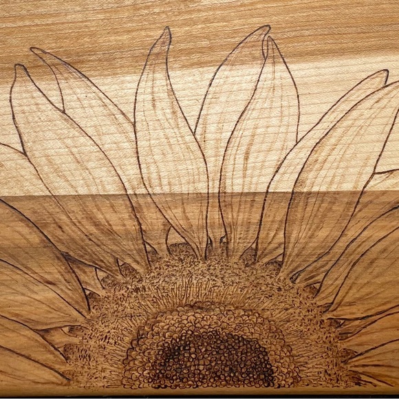 Sunflower serving board - Picture 2 of 2